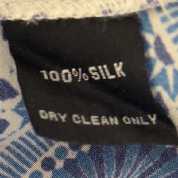 Stylish Blue Patterned Tank Top - Picture 4 of 4